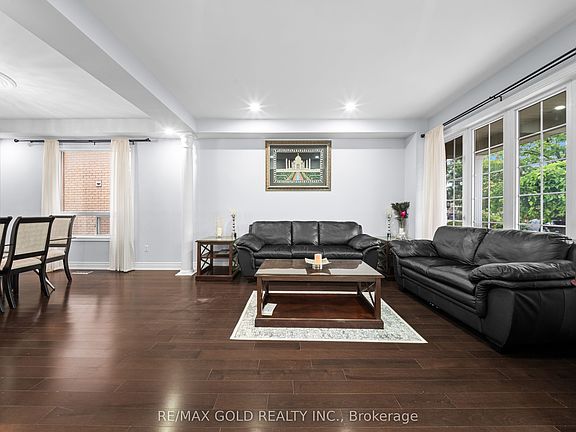 4th image of 58 Brunetta Way