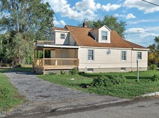 12 Taylor St, Cohoes, NY 12047