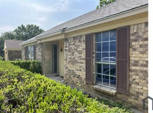3924 Dogwood Ln, Fort Worth, TX 76137