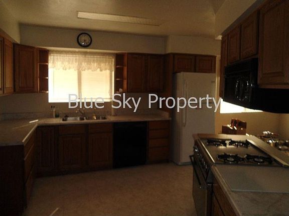 5th image of 463 Freear Dr
