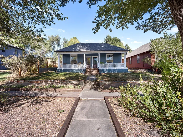 1322 W Kiowa St — Photo 1