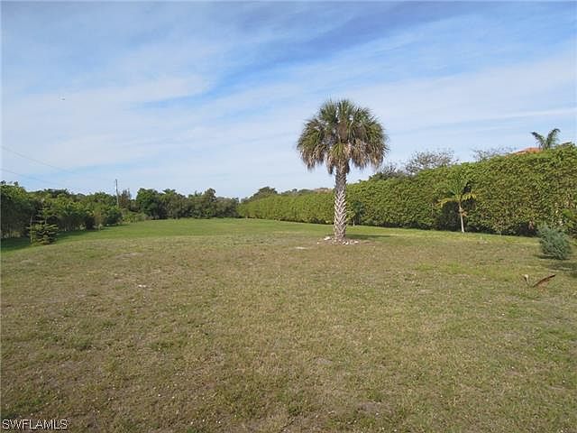 2nd image of 6839 Yarberry Ln