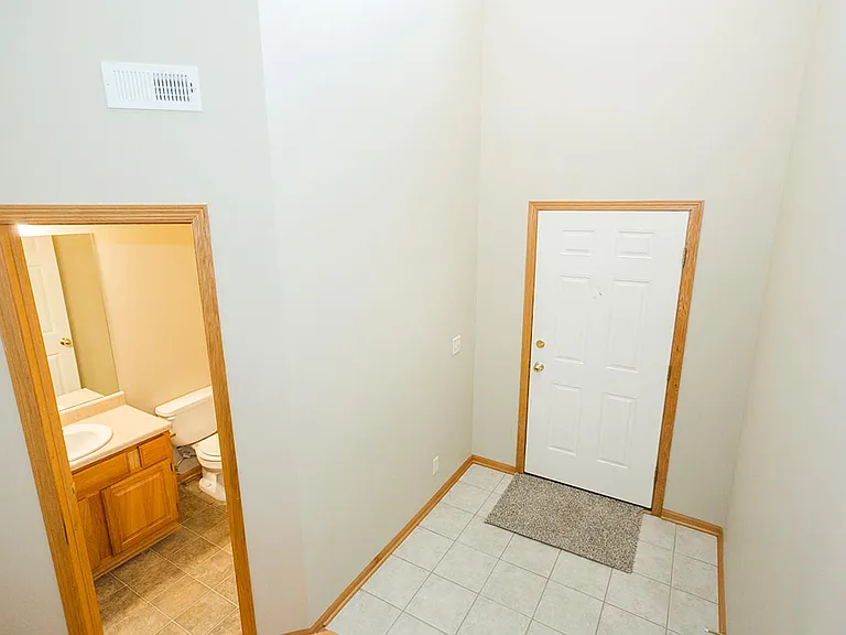 6910 Milan Dr — Photo 12