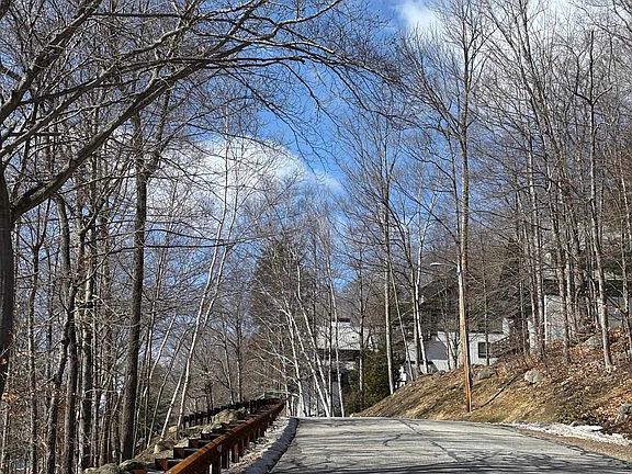 2nd image of 3 Blueberry Road