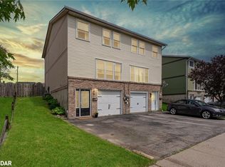 909 Southridge St, Oshawa, ON L1H8A4