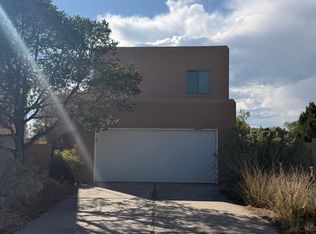 2982 Viaje Pavo Real, Santa Fe, NM 87505