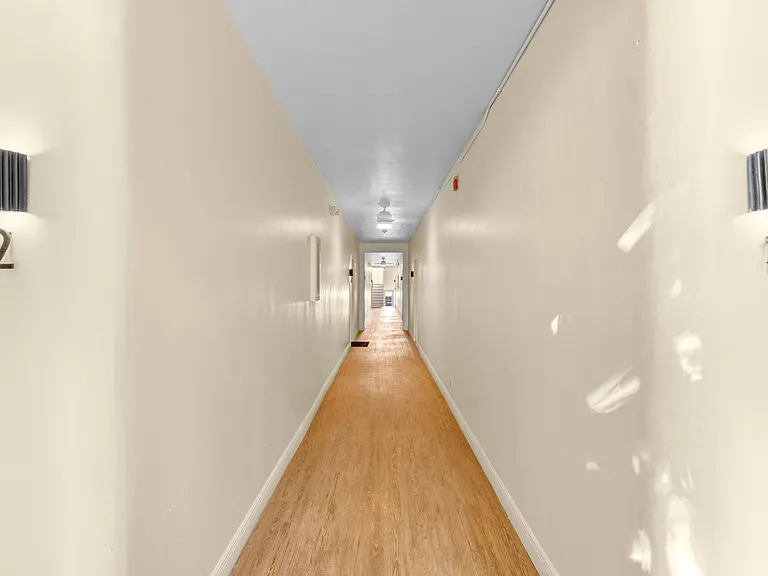 940 Jefferson Ave #12 — Photo 14