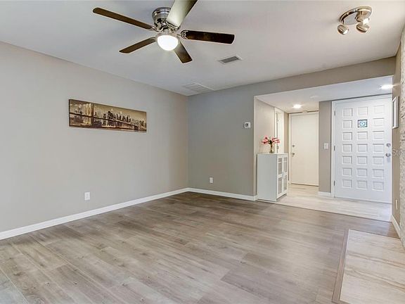 4th image of 1691 Arbor Dr