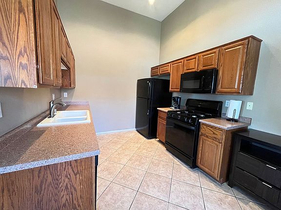 5th image of 3320 Cactus Shadow St Unit 202