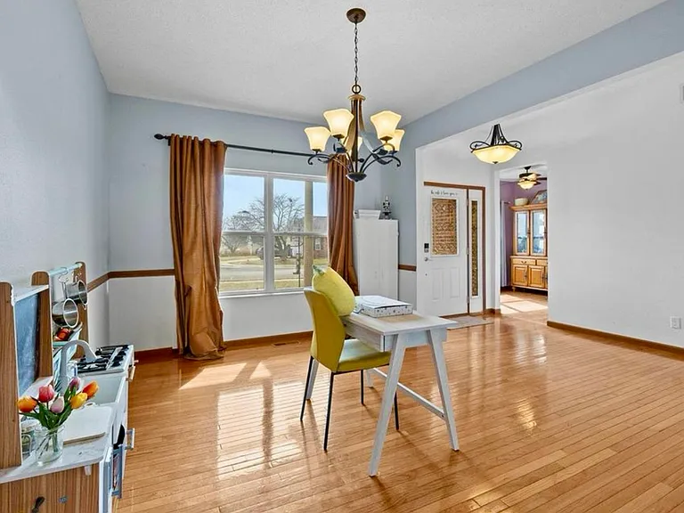 2621 Lake Lucerne Dr — Photo 14