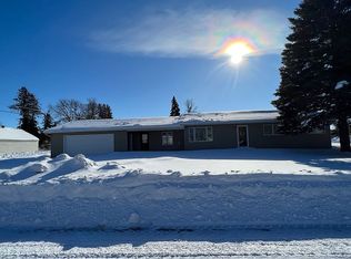 406 Lincoln Ave, Drayton, ND 58225