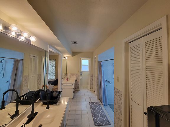 5th image of 3811 Glenheather Dr