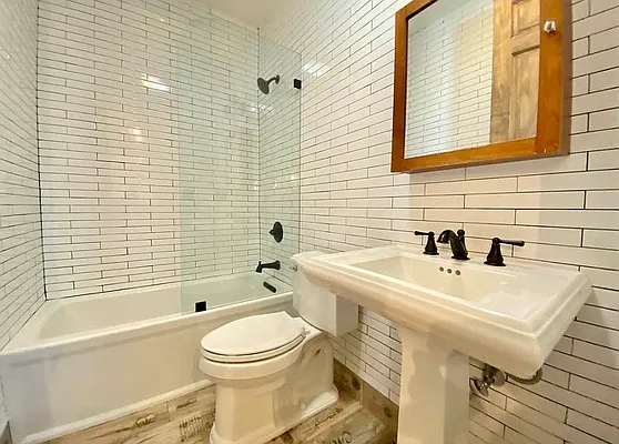 Rented by Voro NYC | media 11