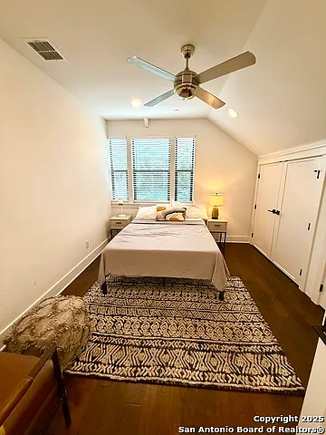 808 E Carson St #102 — Photo 6