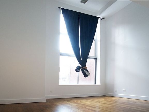 5th image of 166 Scholes St #2D