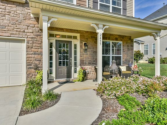 2nd image of 2455 Chatham Dr