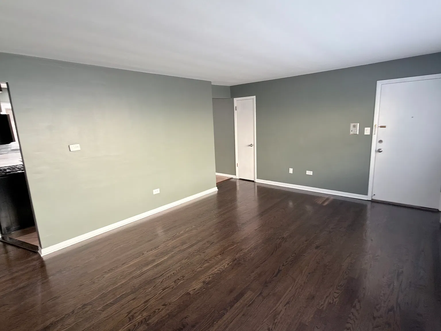 2 bed, 1100 sqft, $1,800 — Photo 4