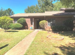 1459 Stoneleigh Cir, Stone Mountain, GA 30088
