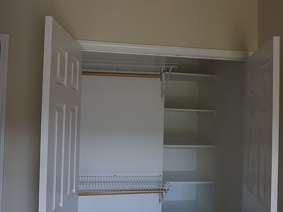 4th image of 1273 Mills St APT 01