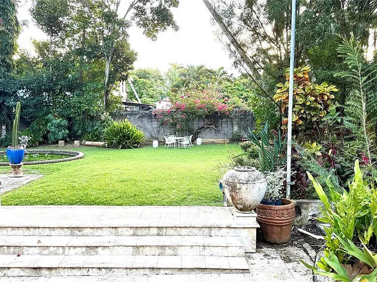13 Pedrosa Saint Garden Hls — Photo 25