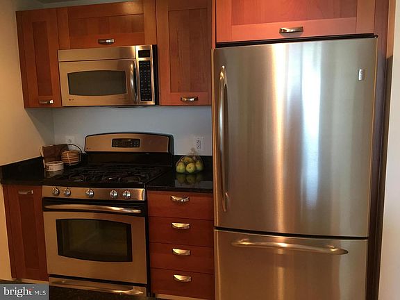 4th image of 2451 Midtown Ave #1121