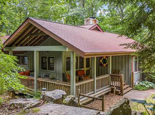 21 Leisure Ln, Swannanoa, NC 28778