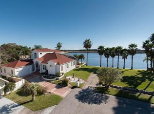 11998 W Riverhaven Dr, Homosassa, FL 34448