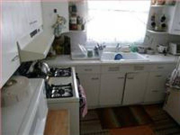 5th image of 533 Warrington Ave