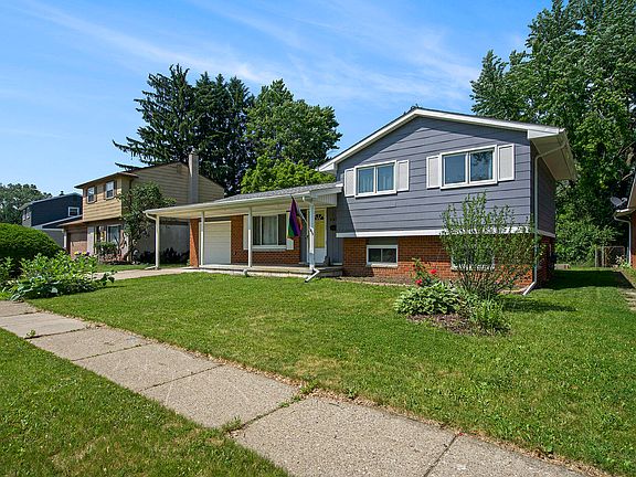 2nd image of 8683 Hemlock Ct