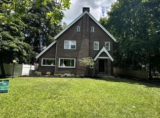 1840 Crescent Dr, Springfield, OH 45504