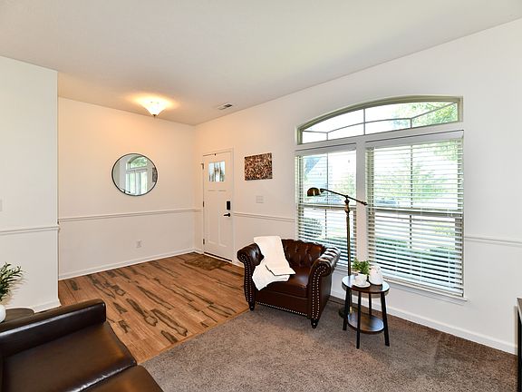 4th image of 15094 Bentfield Ct