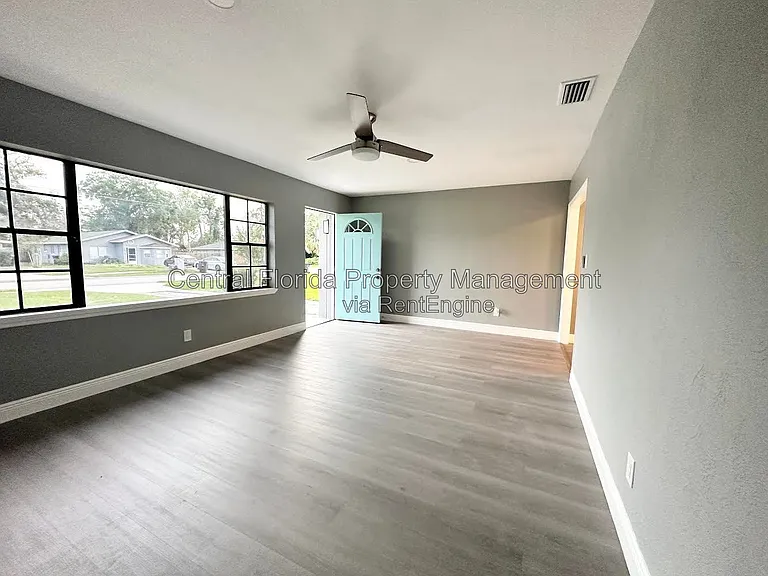 1413 Carlson Dr — Photo 7