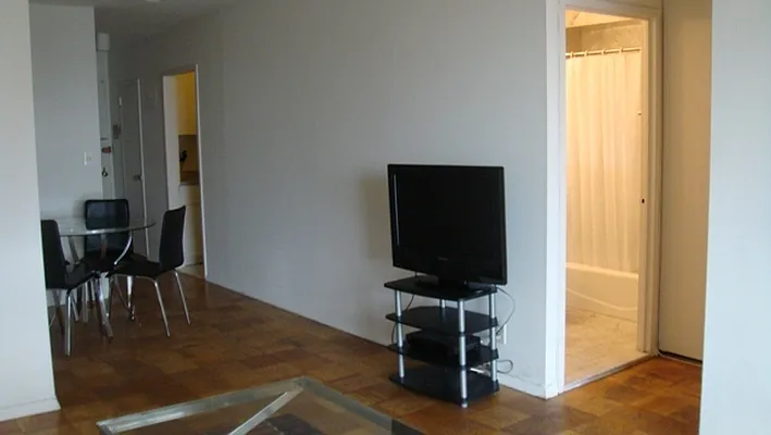 Rented by Luxury Property Group | media 43