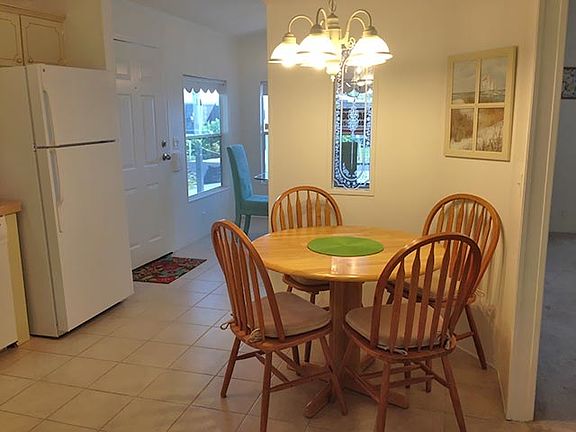 5th image of 876 Sun Bird Ln