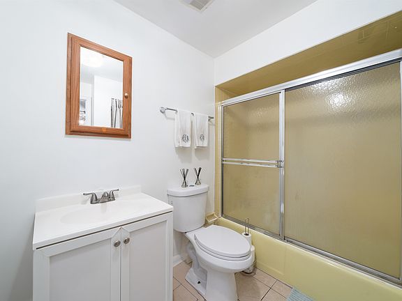 4th image of 364 1st St #1