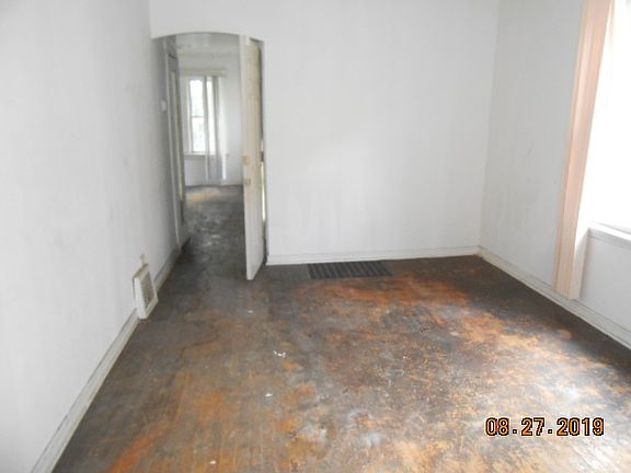 4th image of 5554 W Bloomingdale Ave