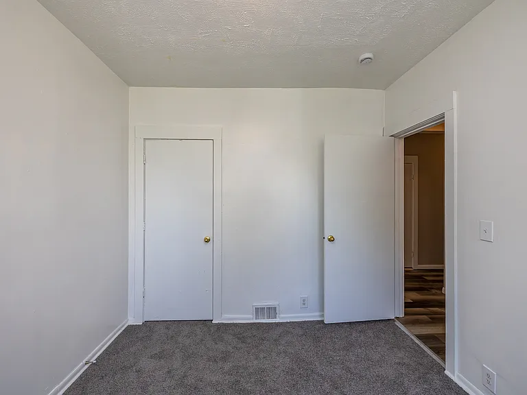 2063 W 104th St — Photo 18