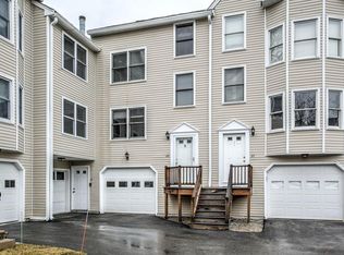 1541 Middlesex St APT 22, Lowell, MA 01851