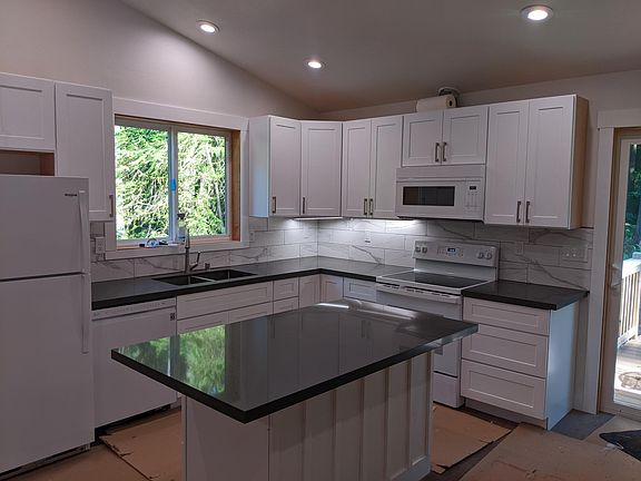 4th image of 16001B 234th St SE
