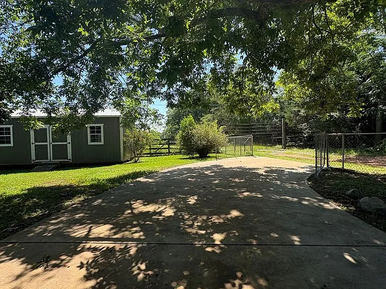 271 Bonner Rd — Photo 35