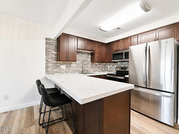 4th image of 1850 Swanson Ave Unit B12