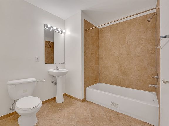2nd image of 845 Newark Ave APT 4D