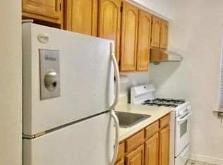 7507 198th St, Fresh Meadows, NY 11366