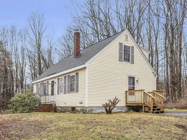 93 Broad Street, Hollis, NH 03049-6017