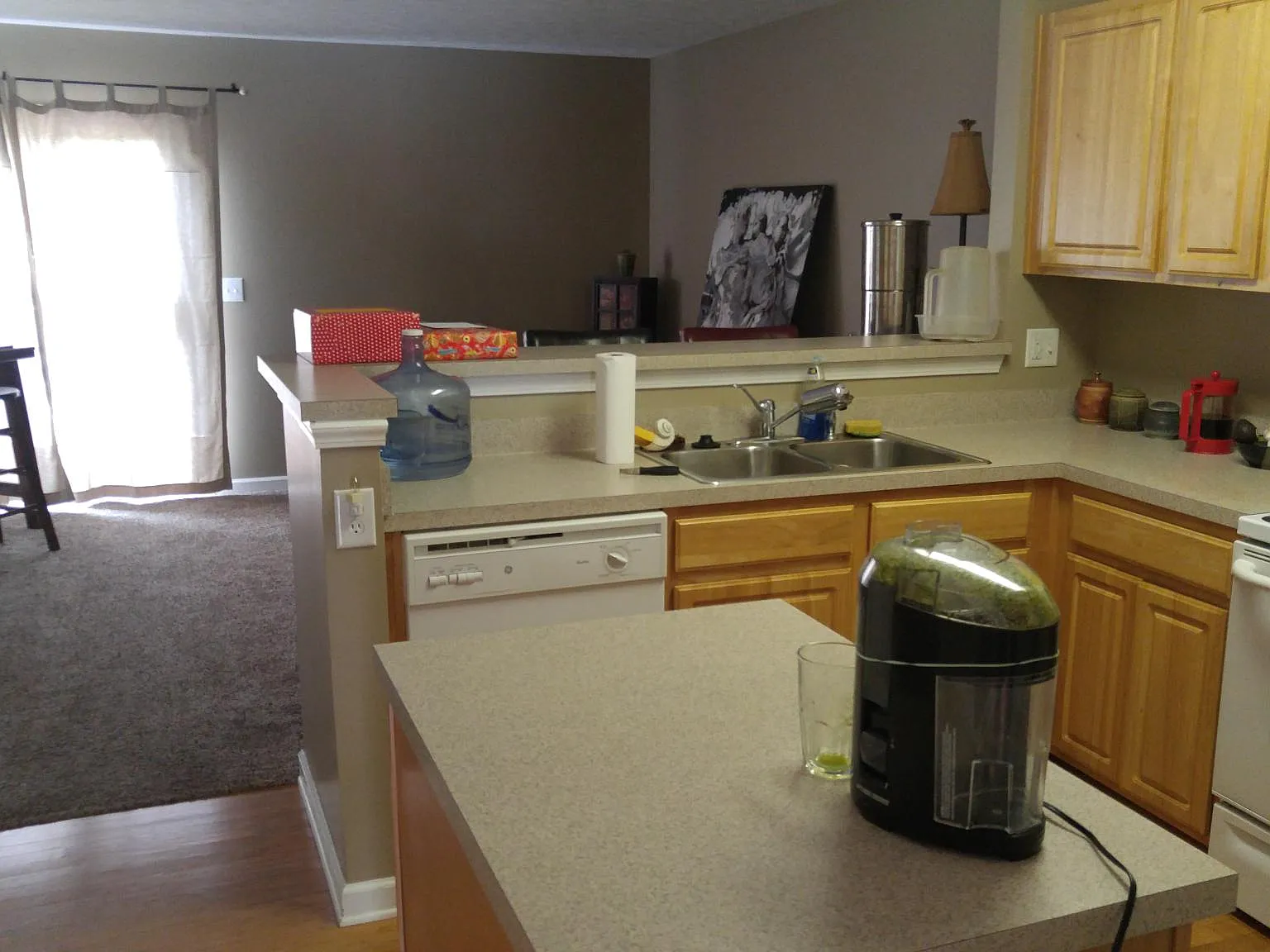 2 bed, 2.5 bath, 1216 sqft, $1,650 — Photo 3