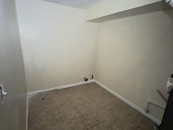 5th image of 224 N Arlington Ave #1A