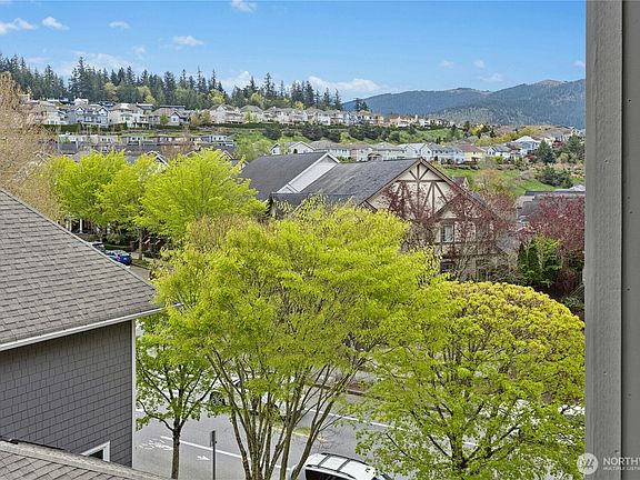 4th image of 1880 25th Avenue NE #413