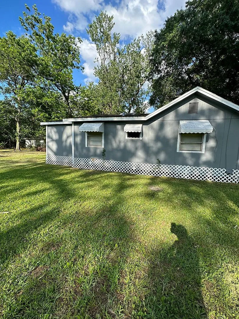 Fully renovated 3/1 Single Family Home available for immediate rent! — Photo 1