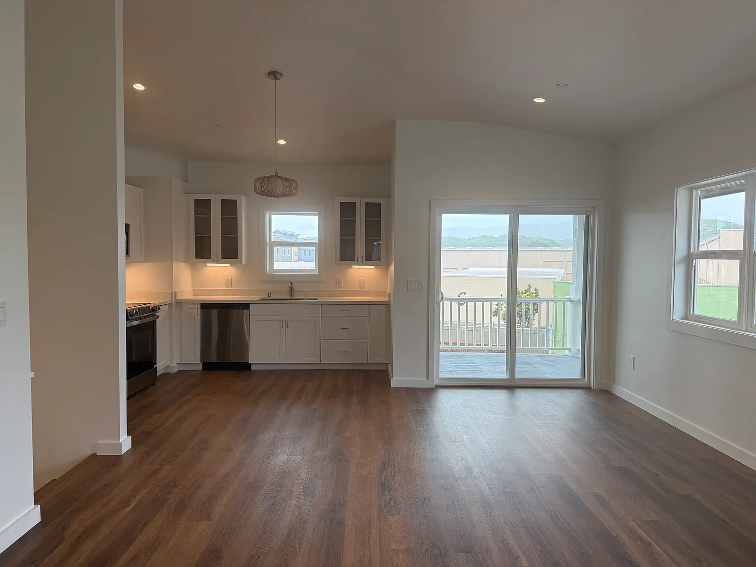 2 bed, 1106 sqft, $3,800 — Photo 4