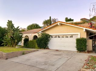 3032 Amigos Dr, Burbank, CA 91504